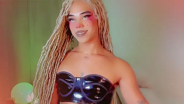 DanniLee  online show from 10, 5, 2026
