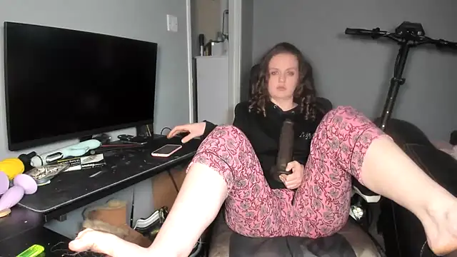 ENGLISHEMILY 69 online show from 25, 2, 2025