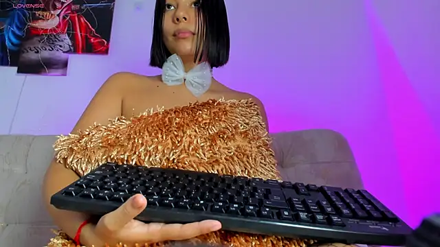 ZoeBruneet online show from 24, 12, 2024