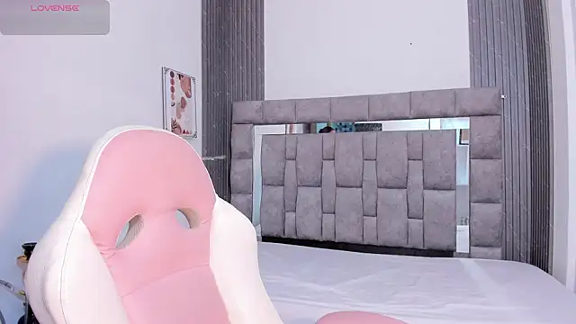 zulyjones online show from 11, 11, 2025