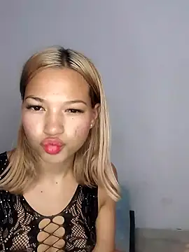 Snapshot of carolanyi chatting on 24, 2, 2025 carolanyi online show from 24, 2, 2025