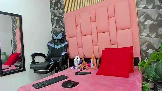 Snapshot of Brithanyslim chatting on 28, 11, 2025 Brithanyslim online show from 28, 11, 2025