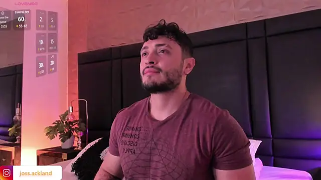 Snapshot of JossAckland chatting on 2, 11, 2025 JossAckland online show from 2, 11, 2025