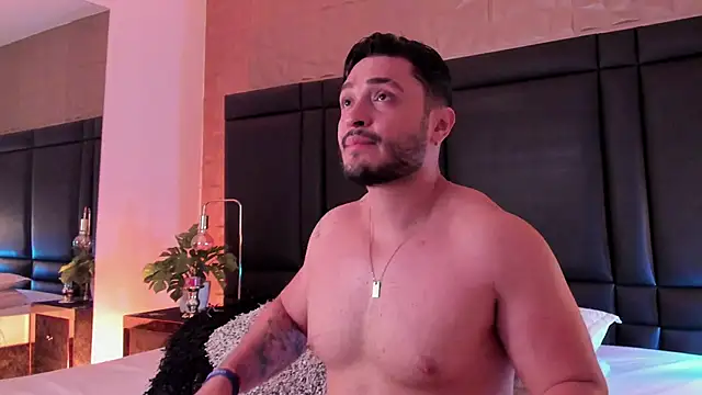 Snapshot of JossAckland chatting on 1, 11, 2025 JossAckland online show from 1, 11, 2025