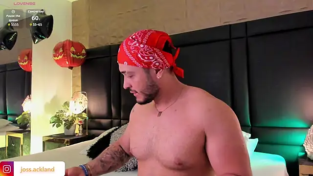 Snapshot of JossAckland chatting on 30, 10, 2025 JossAckland online show from 30, 10, 2025