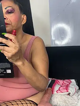 chiquimaturesexy online show from 3, 4, 2026