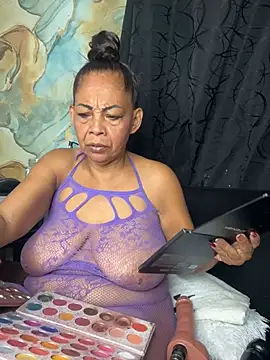 chiquimaturesexy online show from 25, 5, 2026