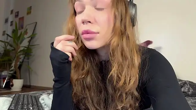 Snapshot of PaulaPratt chatting on 9, 1, 2025 PaulaPratt online show from 9, 1, 2025