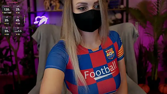 careful i bite nya online show from 13, 11, 2025