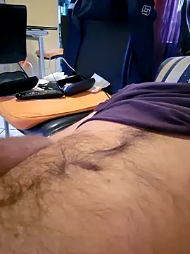 1talianBeutifulCock online show from 18, 2, 2026