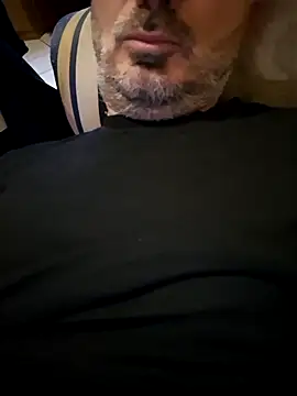 1talianBeutifulCock online show from 5, 12, 2025