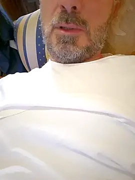 Snapshot of 1talianBeutifulCock chatting on 3, 3, 2025 1talianBeutifulCock online show from 3, 3, 2025