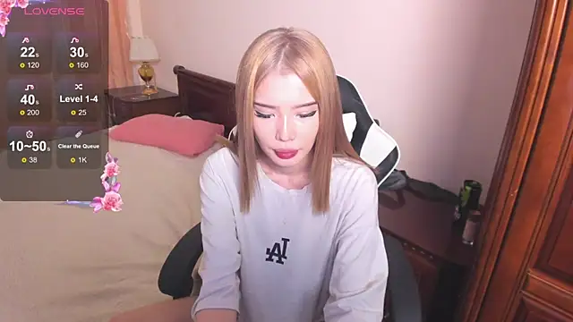 Velvetsky 1 online show from 7, 1, 2025
