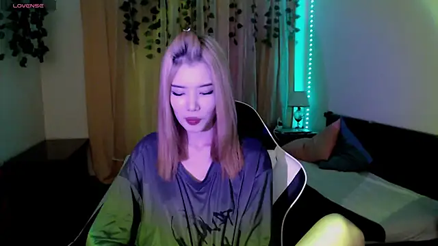 Velvetsky 1 online show from 3, 2, 2025
