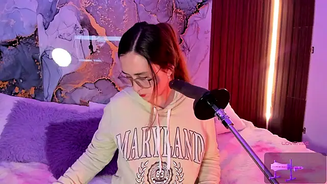 centaurigirl online show from 19, 12, 2025