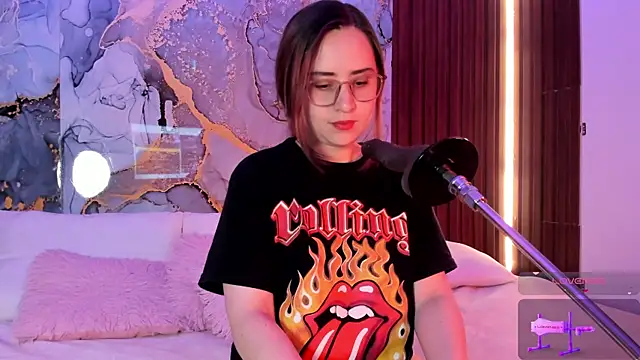 centaurigirl online show from 22, 10, 2025