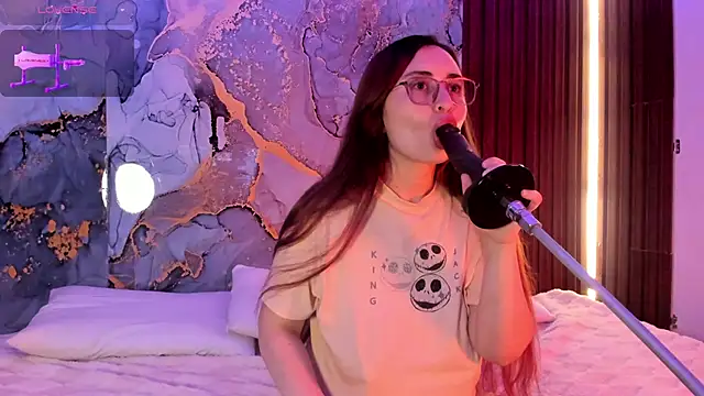 centaurigirl online show from 8, 10, 2025