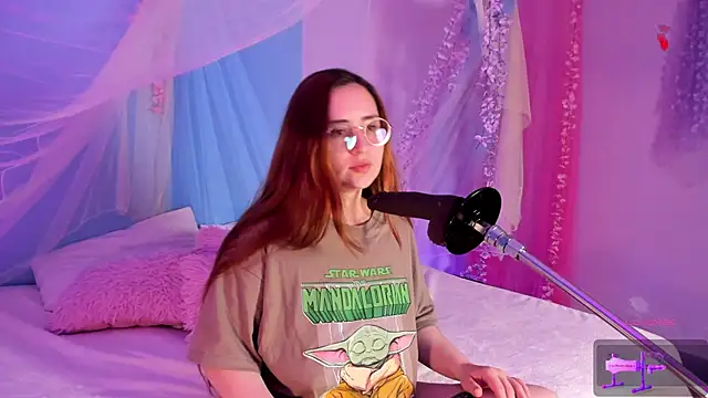 centaurigirl online show from 22, 4, 2026