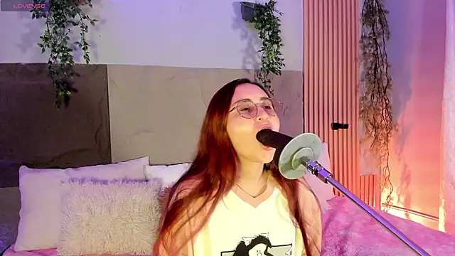 centaurigirl online show from 13, 3, 2026