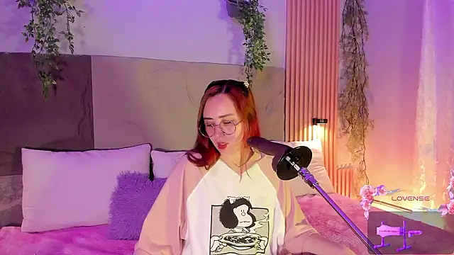 centaurigirl online show from 12, 2, 2026