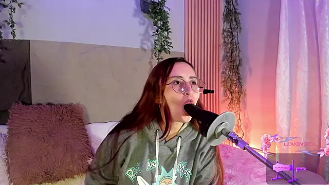 centaurigirl online show from 11, 3, 2026