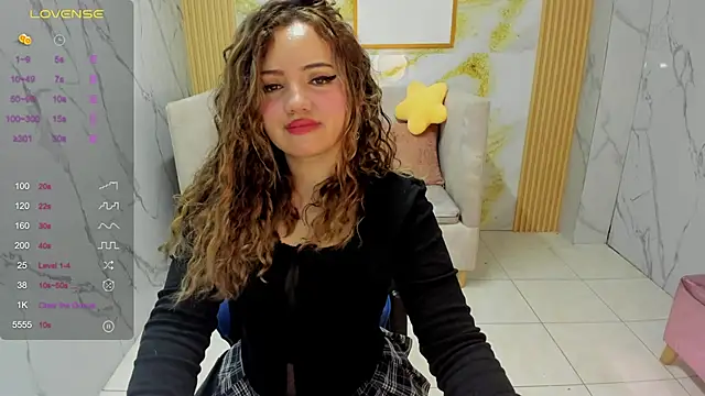 Snapshot of violet_sub chatting on 19, 5, 2026 violet sub online show from 19, 5, 2026
