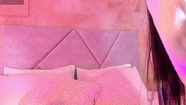 Emilyh  online show from 8, 1, 2026