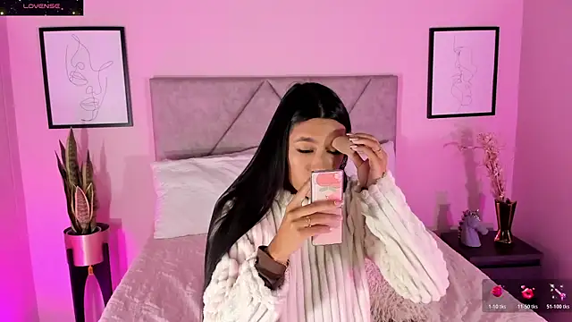 Emilyh  online show from 2, 12, 2025