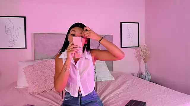 Emilyh  online show from 22, 10, 2025