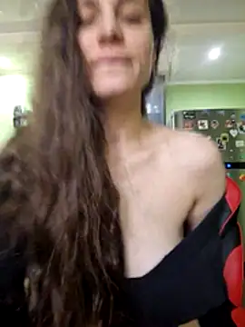 Snapshot of Ariana__ chatting on 27, 10, 2025 Ariana online show from 27, 10, 2025