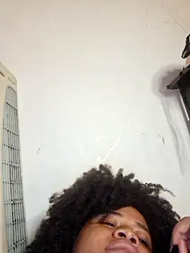 DANIELA MICHEL online show from 2, 3, 2025