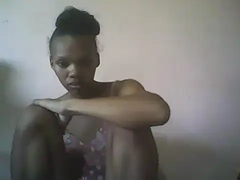 Snapshot of Antsoalie chatting on 8, 1, 2025 Antsoalie online show from 8, 1, 2025
