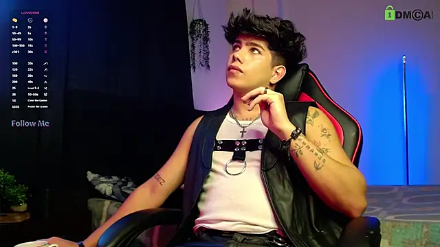 LyleBennett  online show from 5, 11, 2025