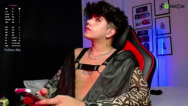 LyleBennett  online show from 4, 12, 2025