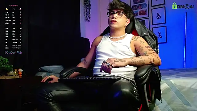 LyleBennett  online show from 21, 12, 2025