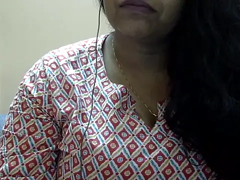 Snapshot of Riya_riyaa chatting on 8, 11, 2025 Riya riyaa online show from 8, 11, 2025