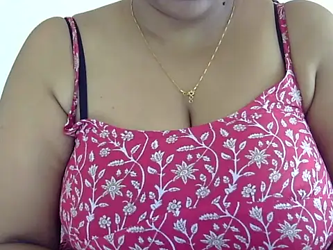 Snapshot of Riya_riyaa chatting on 8, 11, 2025 Riya riyaa online show from 8, 11, 2025