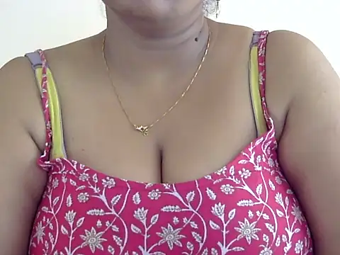 Snapshot of Riya_riyaa chatting on 3, 11, 2025 Riya riyaa online show from 3, 11, 2025