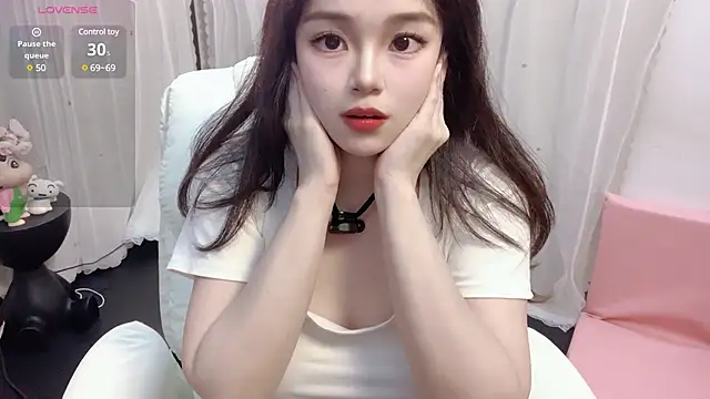 Snapshot of YIZHI_Koala chatting on 1, 3, 2025 YIZHI Koala online show from 1, 3, 2025
