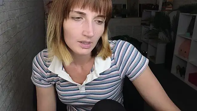 Nika Kitten online show from 9, 6, 2026