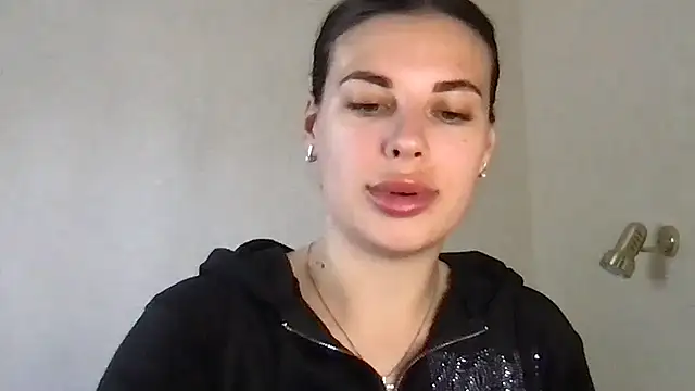 MoonriseGoddess online show from 19, 4, 2026