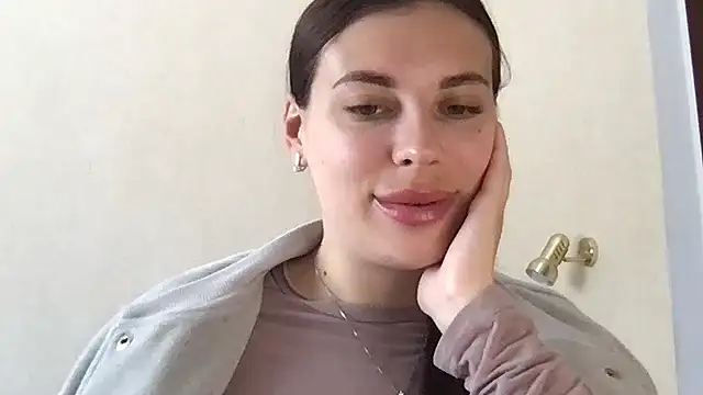 MoonriseGoddess online show from 4, 5, 2026
