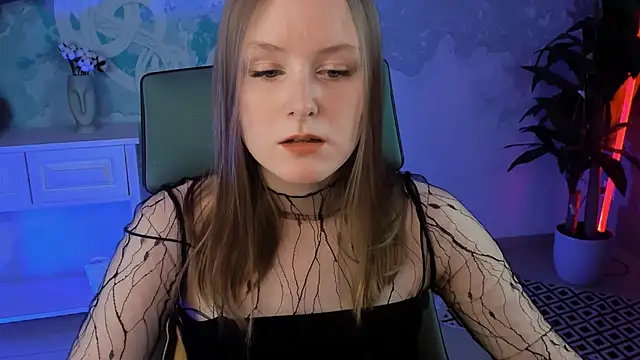 VivienLeeigh online show from 11, 2, 2025