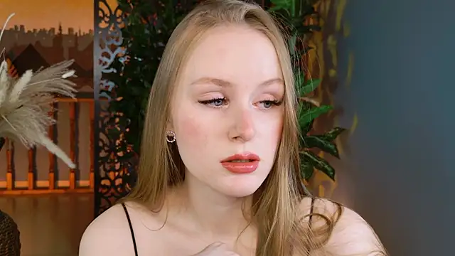 VivienLeeigh online show from 26, 11, 2025