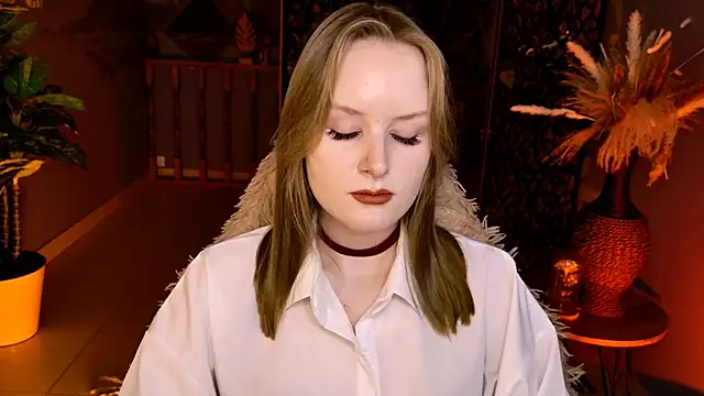 VivienLeeigh online show from 5, 6, 2026