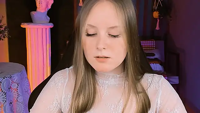 VivienLeeigh online show from 5, 2, 2025
