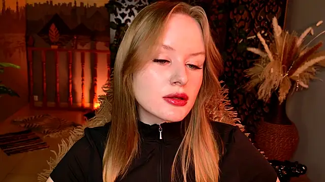 Snapshot of VivienLeeigh chatting on 3, 7, 2026 VivienLeeigh online show from 3, 7, 2026