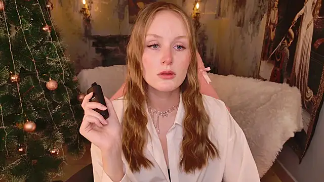 VivienLeeigh online show from 19, 12, 2025