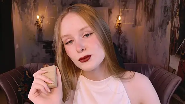 VivienLeeigh online show from 21, 11, 2025