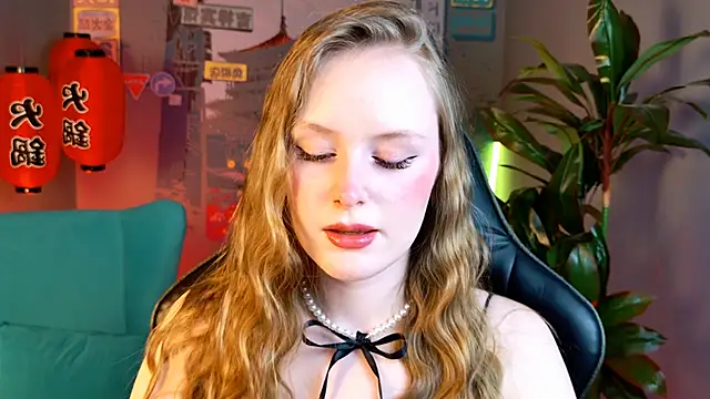 VivienLeeigh online show from 22, 11, 2025